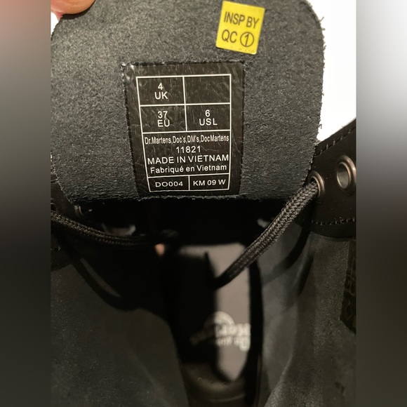 Dr. Martens Women’s Sz Women's 6 1460 8 Eye Leather Combat Boot $170 - Picture 14 of 14